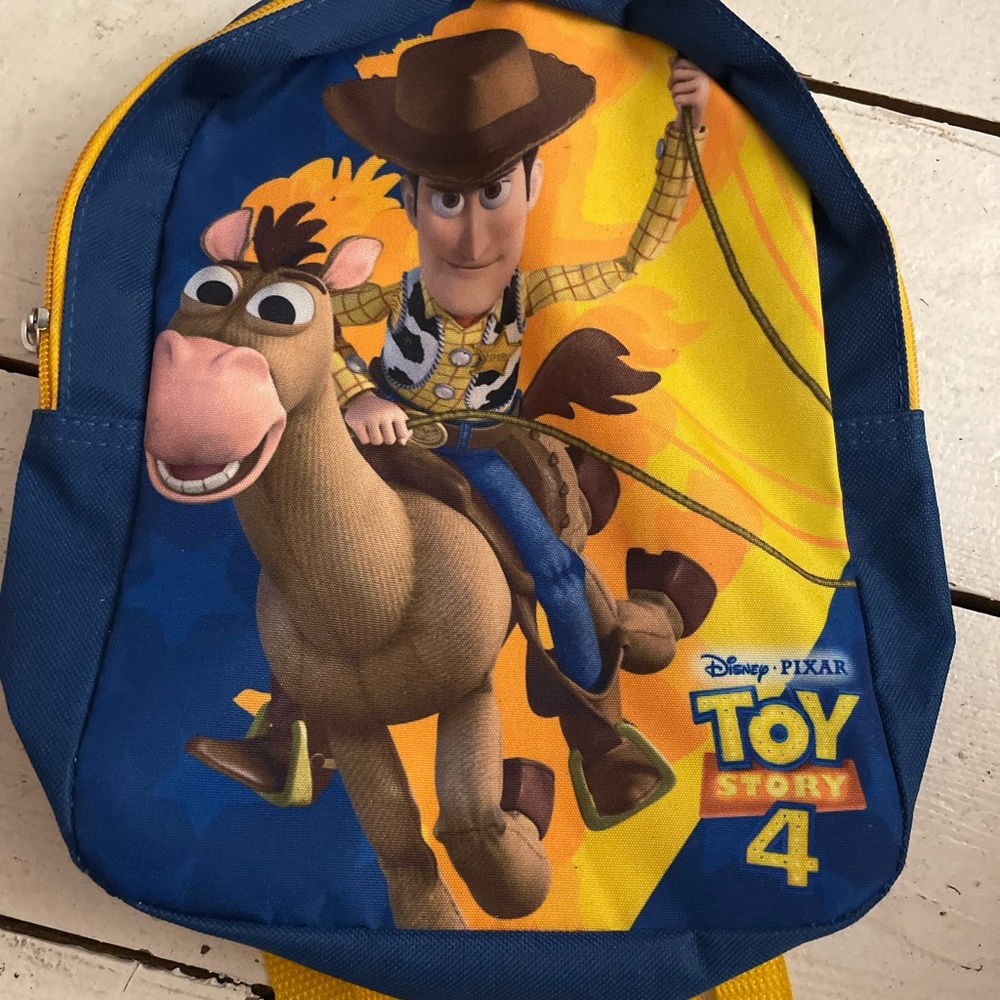 disney handbag b16